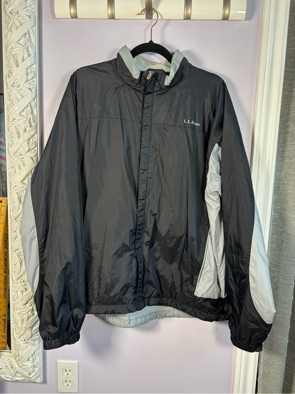 L.L. Bean Black Relaxed Fit Windbreaker Light Gray Panels Gorpcore Full Zip XL